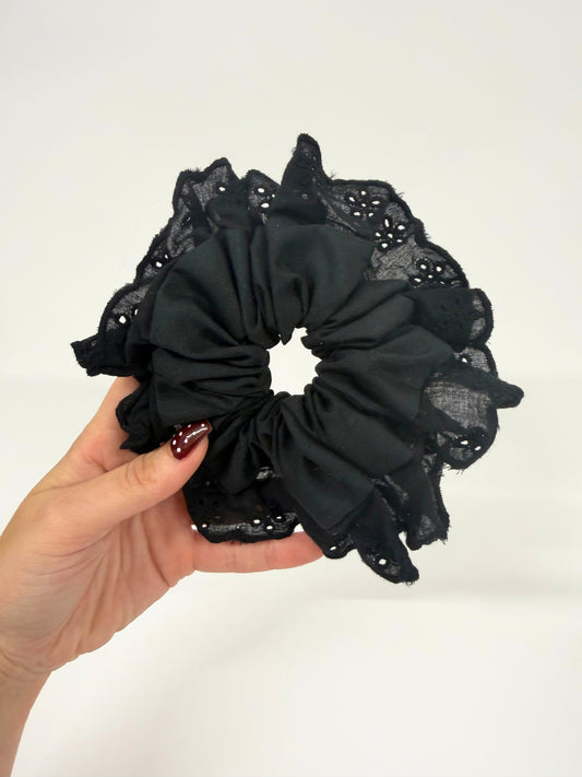 Black Oversized Ruffle Scrunchie