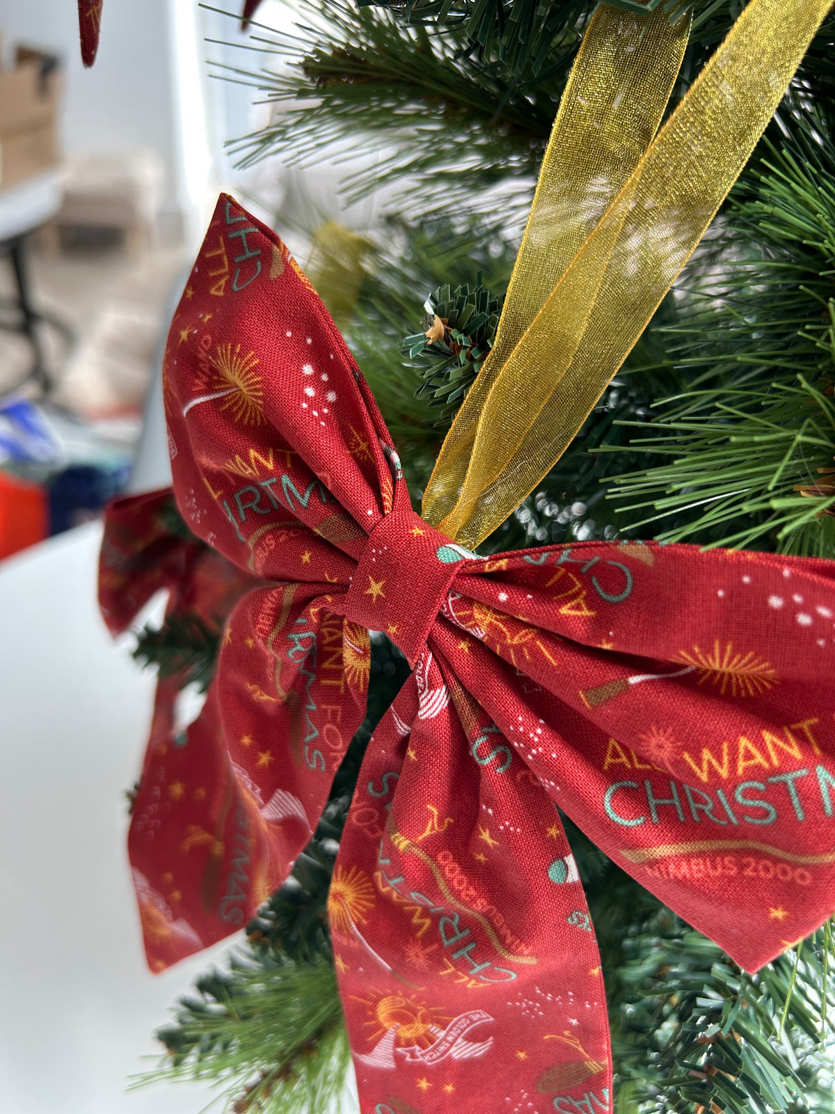 Wizard Broomstick Red Christmas Tree Bow
