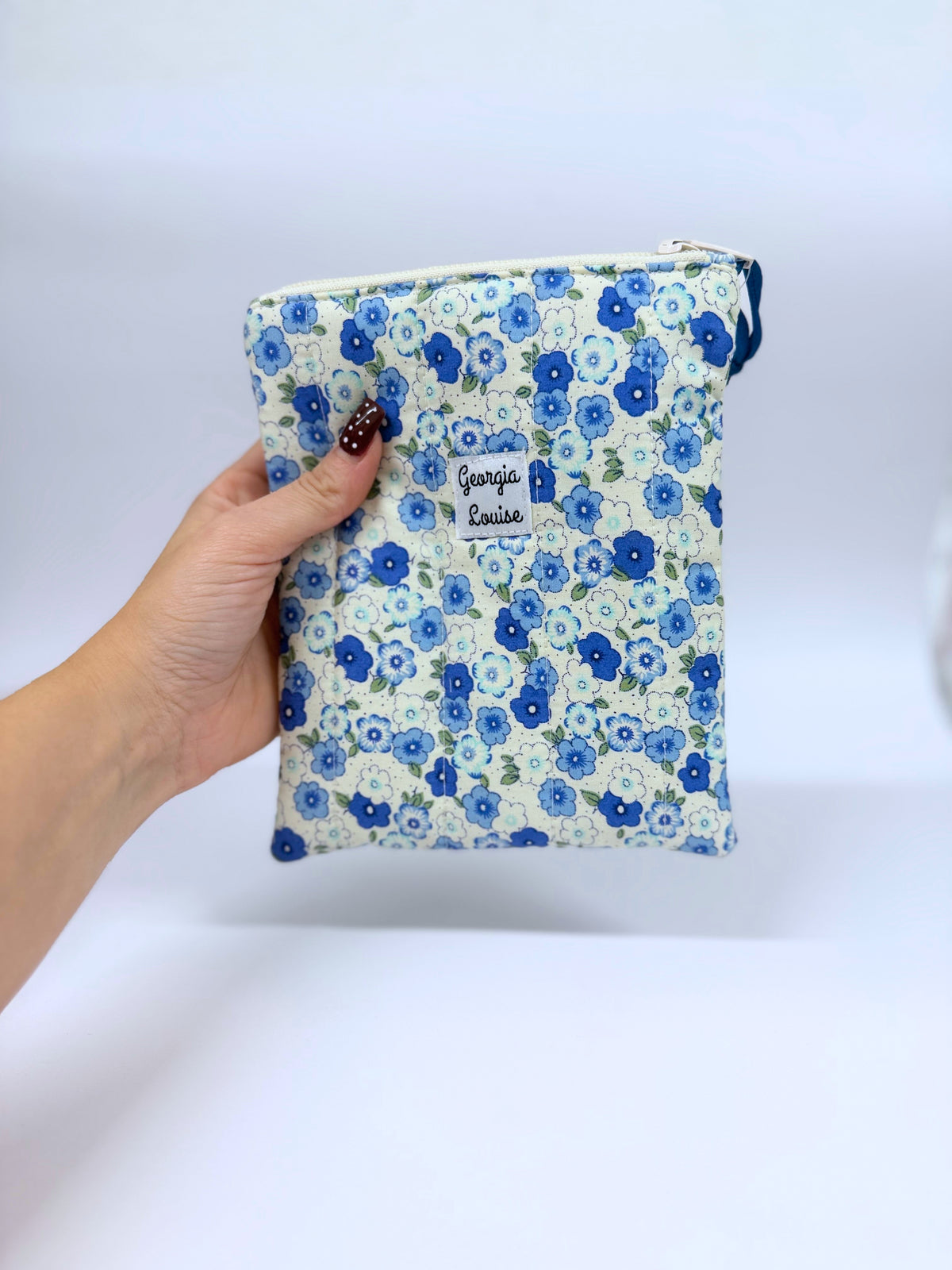 Cream Blue Floral Kindle 6 Inch Sleeve